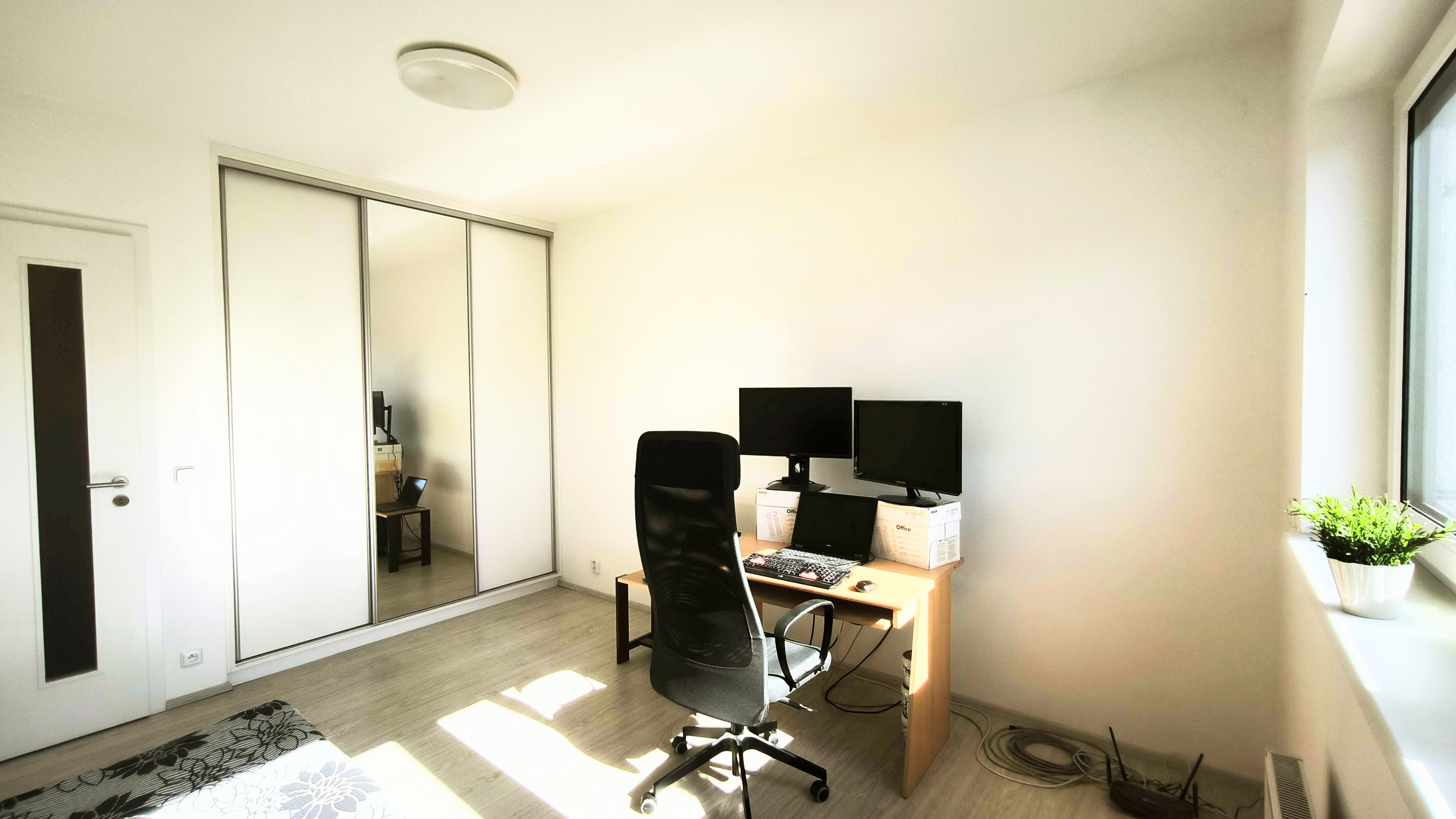 Ložnice s pracovnou